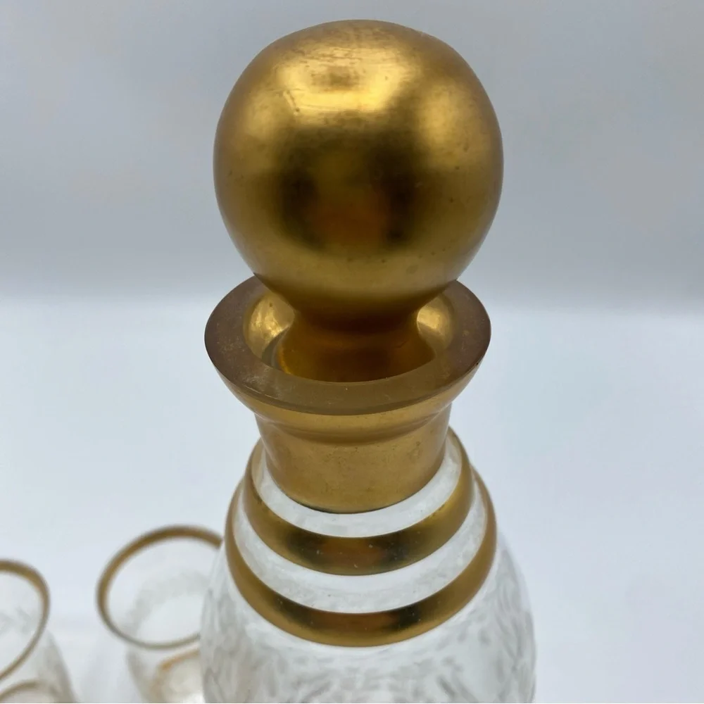 Vintage 24k Etched Gold Trim Decanter With 8 Cups